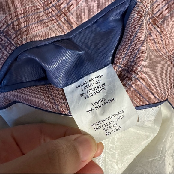 Steve Harvey Celebrity Edition Elegant Checkered Men's Blazer - Picture 10 of 13